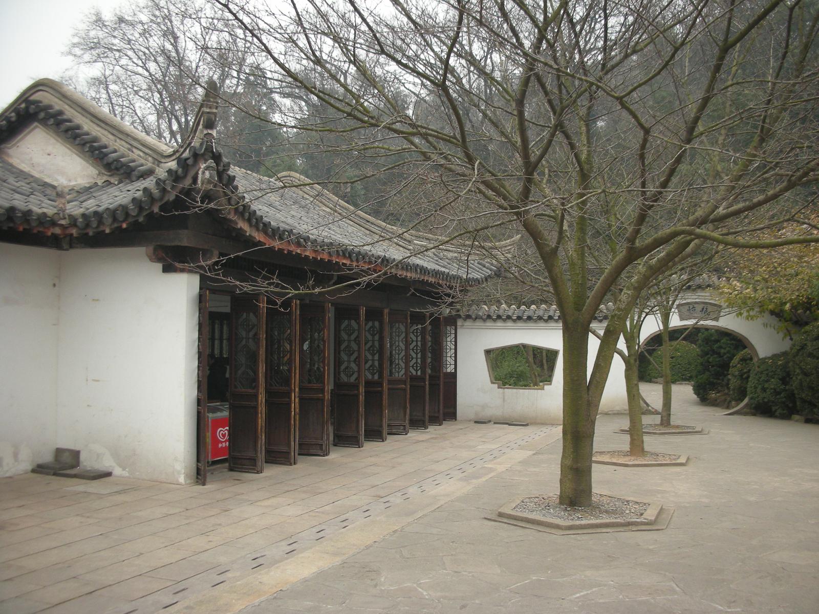 2000年ほど前は錫(スズ)の産地だったが、今は錫がない無錫(その2..無錫を代表する観光地である太湖)